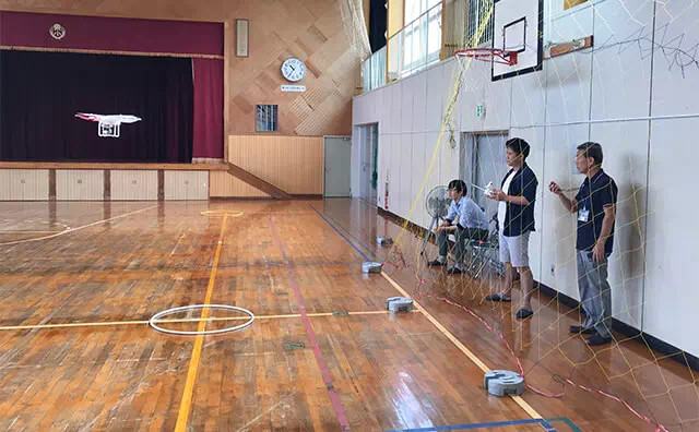 ドローンスクール　体育館